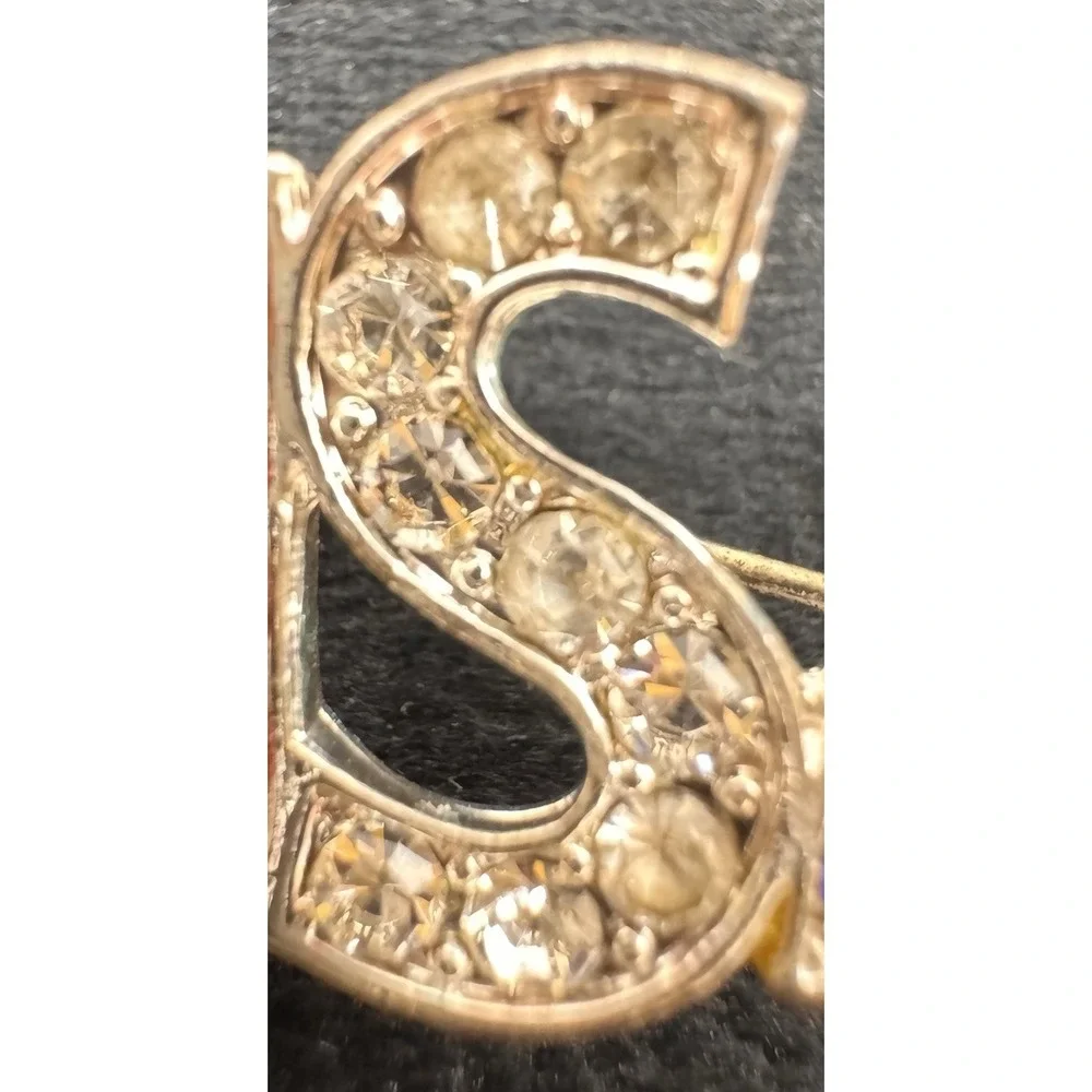 N A bold vintage